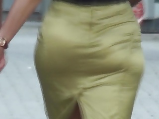Big Ass,Hidden Cams,MILF,Voyeur